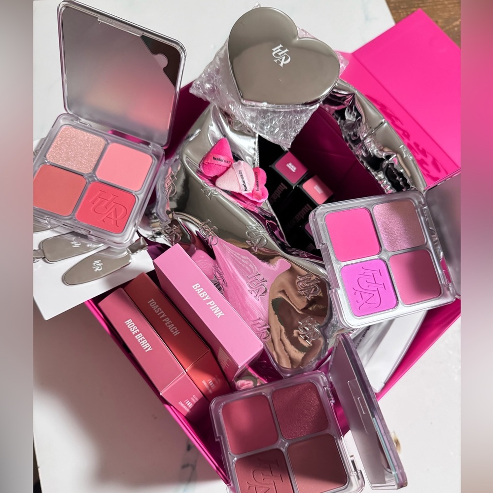 Huda Beauty -entire PR blush line plus bag and cream blushes and accessories